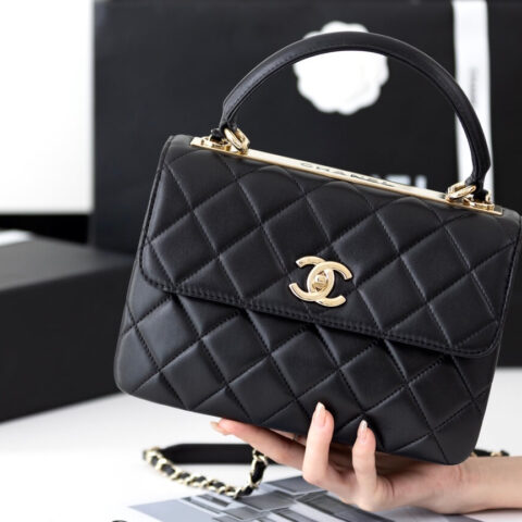 CHANEL Trendy CC羊皮手提包 A92236