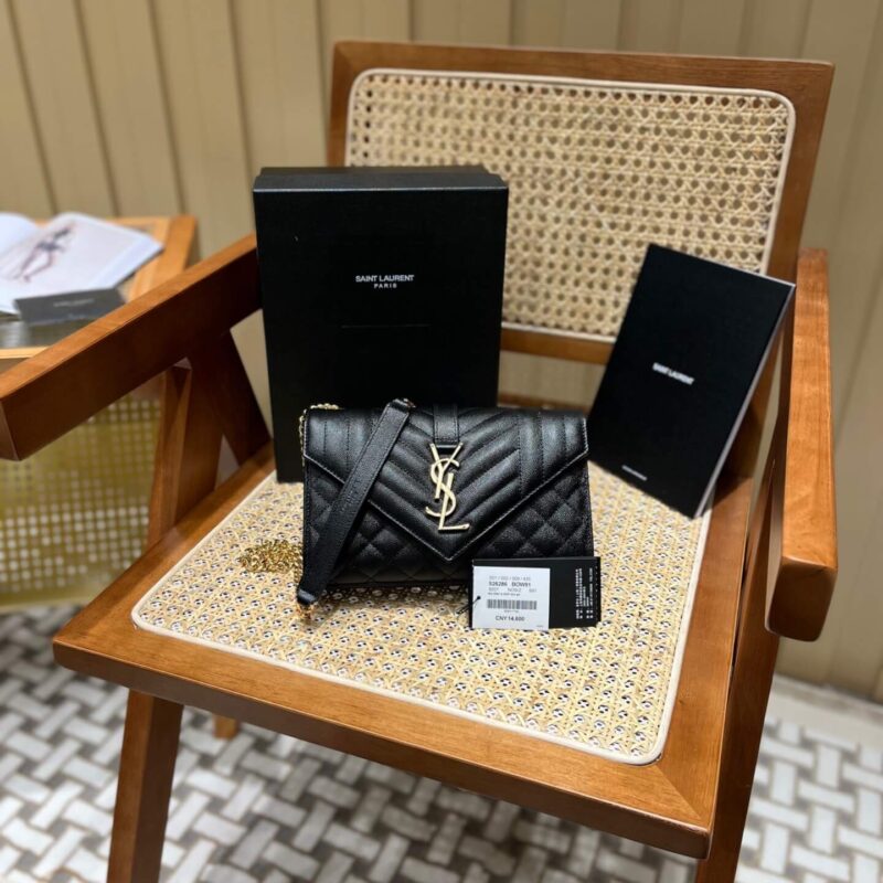 YSL ENVELOPE 21CM 小号粒面压花绗缝真皮信封包 526286黑色/金扣