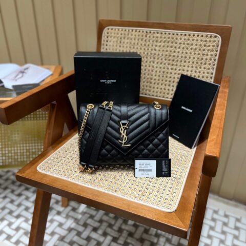 YSL ENVELOPE 24CM 中号粒面压花绗缝真皮信封包 487206黑色/金扣