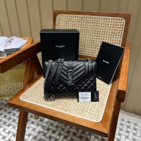 YSL ENVELOPE 24CM 中号粒面压花绗缝真皮信封包 487206黑色/银扣
