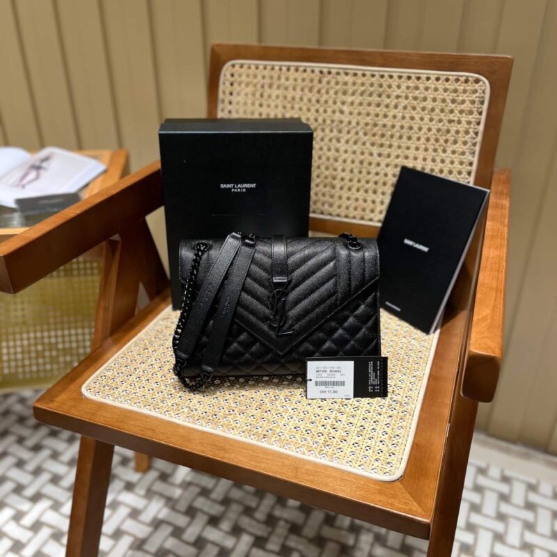YSL ENVELOPE 24CM 中号粒面压花绗缝真皮信封包 487206黑色/黑扣