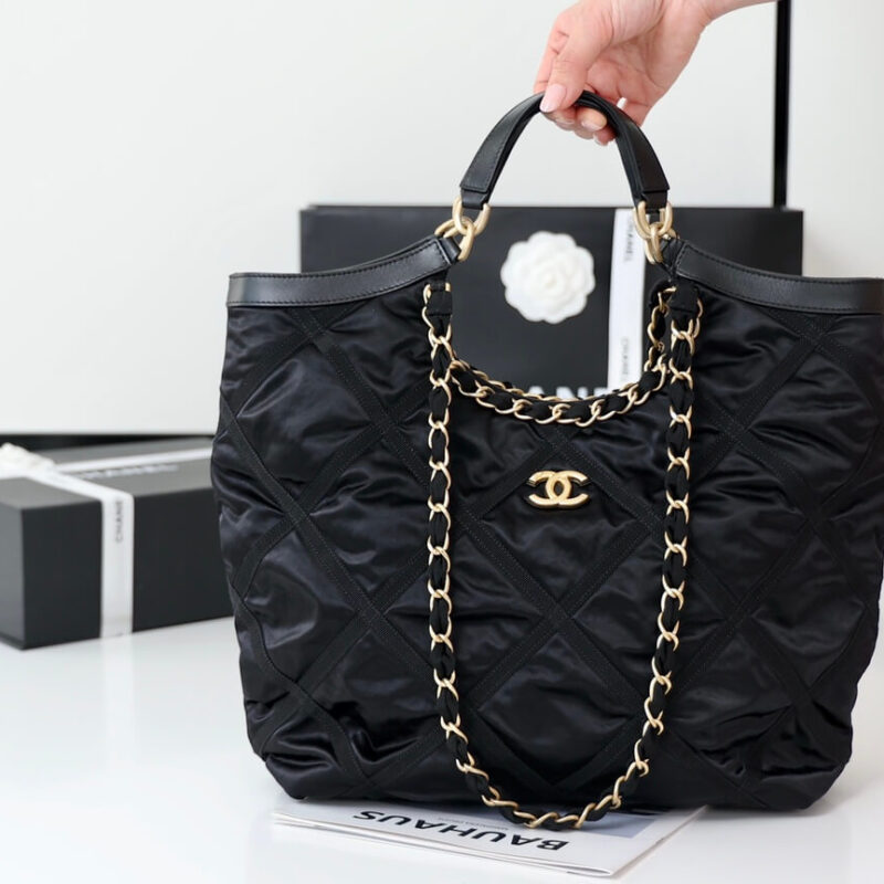 CHANEL 22P 最新黑马尼龙shoppin购物袋 AS3152黑色