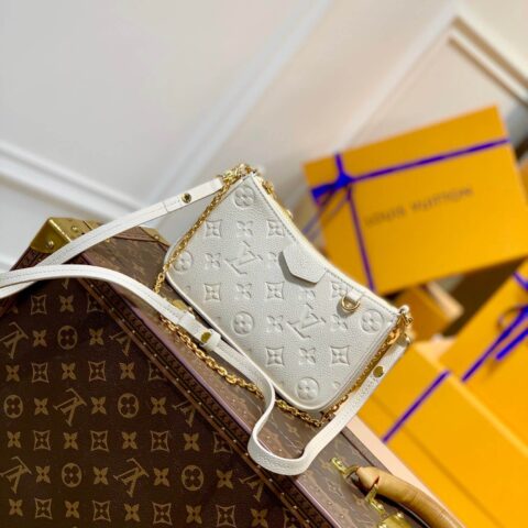 M81066 LV EASY POUCH ON STRAP BAG