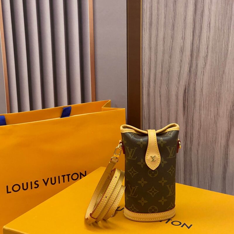 M80874 LV FOLD ME 手拿包