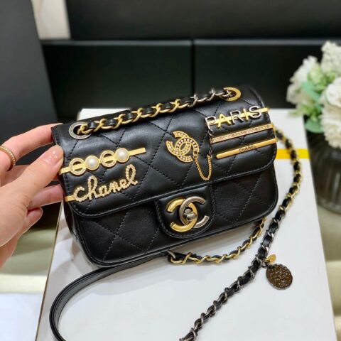 CHANEL CF徽章限量版斜挎包 AS2978黑色