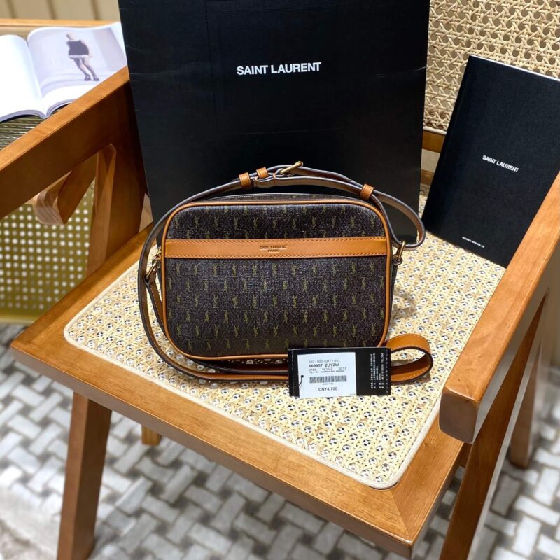 YSL 𝗟𝗘 𝗠𝗢𝗡𝗢𝗚𝗥𝗔𝗠𝗠𝗘 21.5CM 老花相机包 669957