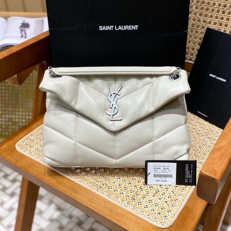YSL LOULOU PUFFER 29CM 绗缝小羊皮包 577476白色/银扣