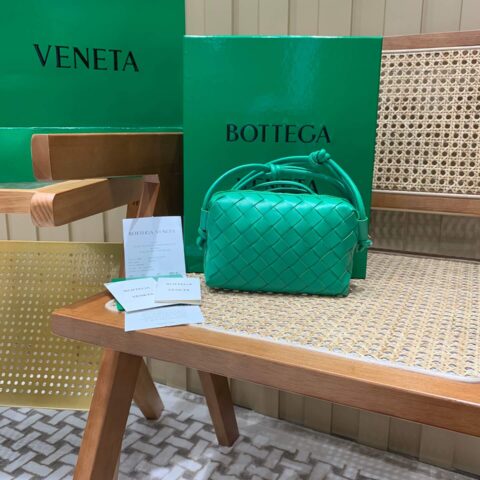 Bottega Veneta LOOP 编织小方包 666683鹦鹉绿
