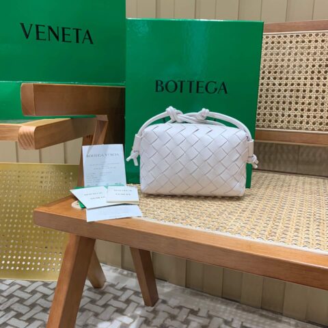 Bottega Veneta LOOP 编织小方包 666683白色