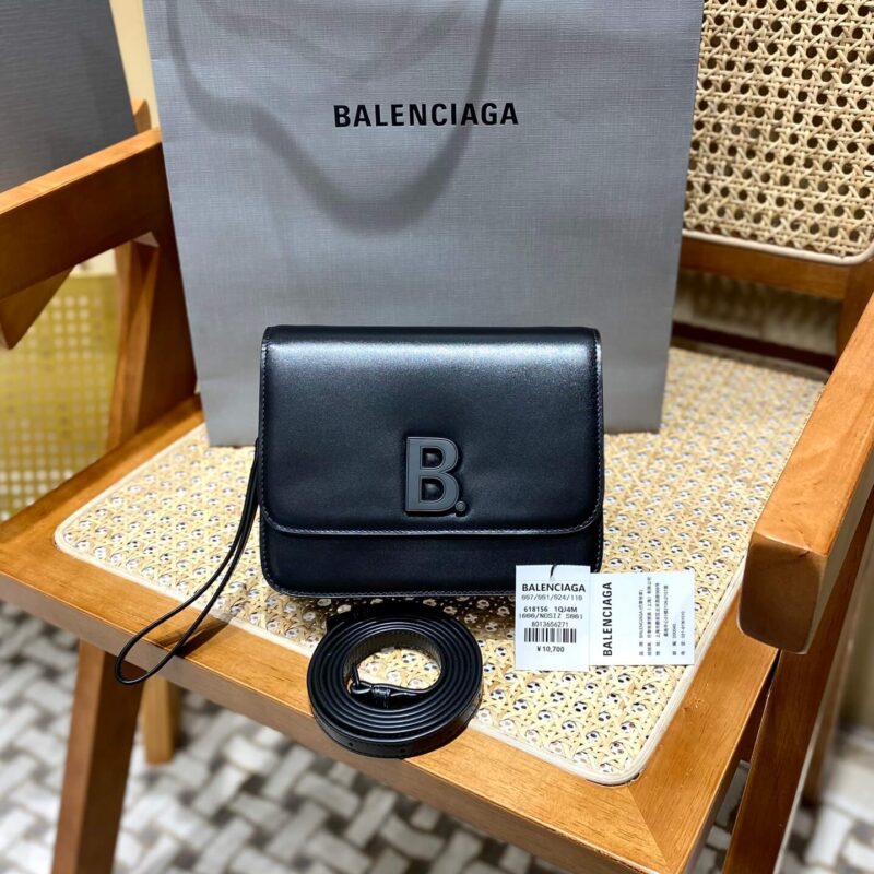 Balenciaga B.Small 18CM Bag 618156平纹黑色/黑扣