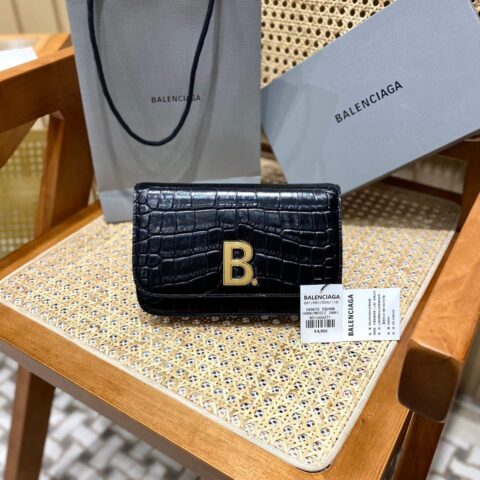 Balenciaga 𝐁. 𝘄𝗮𝗹𝗹𝗲𝘁 𝗼𝗻 𝗰𝗵𝗮𝗶𝗻 19.5CM BAG 593615鳄鱼纹黑色金扣