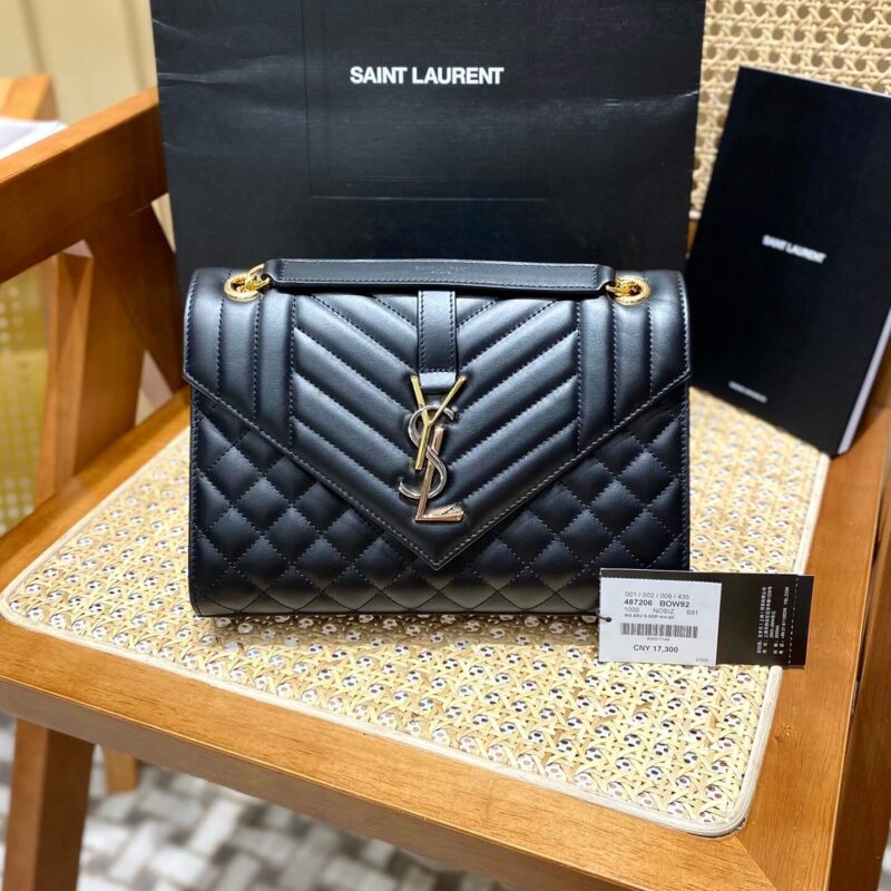 YSL 𝑬𝒏𝒗𝒆𝒍𝒐𝒑𝒆 24CM 中号平纹三色logo绗缝真皮信封包 487206