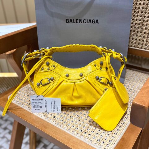 Balenciaga Le Cagole 26CM 抓皱牛皮月牙包 671309亮黄色