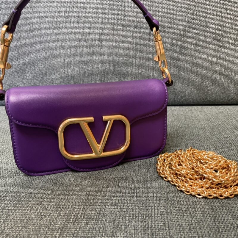 Valentino华伦天奴Garavani MINILOC小牛皮手袋1133S