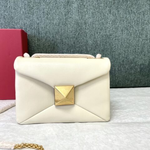 Valentino华伦天奴链条羊皮豆腐包1215