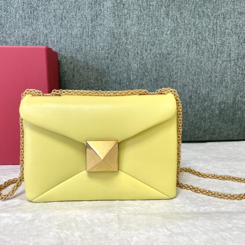 Valentino华伦天奴链条羊皮豆腐包1215