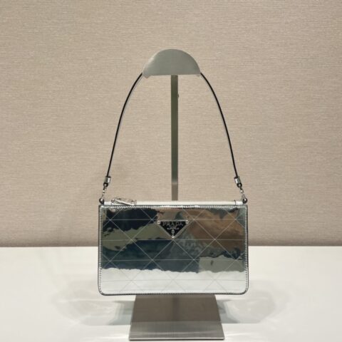 PRADA普拉达菱格镜面腋下包1BC155