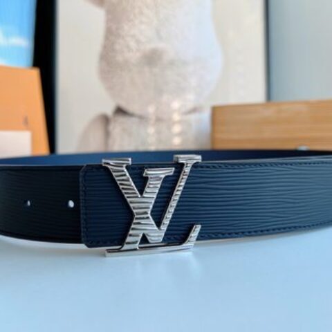 LV/路易威登   原单品质LV  Initiales. 40mm黑色水波纹腰带