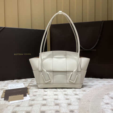 Bottega Veneta The Arco 33 BAG 575943石膏白