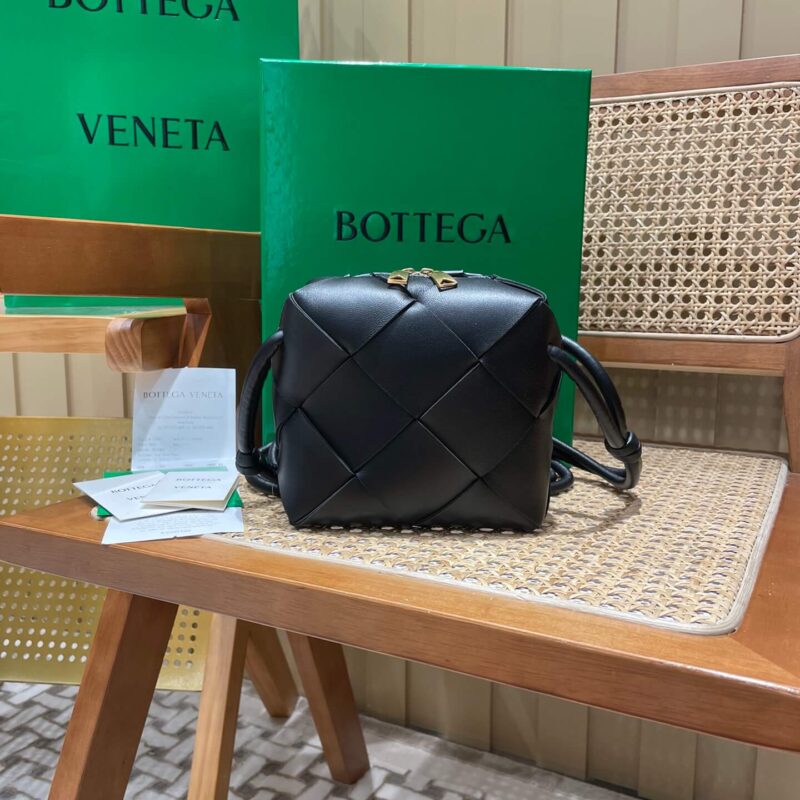 Bottega Veneta CASSETTE 14CM 相机包 701915黑色