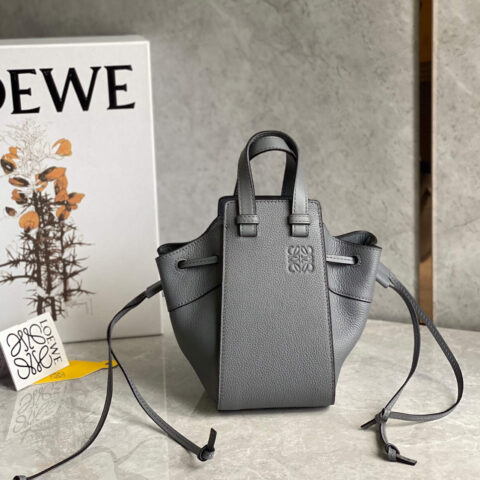 LOEWE罗意威 Mini Hammock bag 吊床包 0501沥青灰