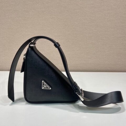 PRADA普拉达进口十字纹牛皮腰带三角包2VL039