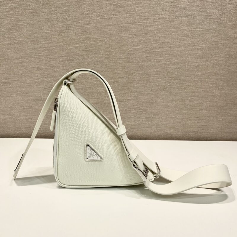 PRADA普拉达进口十字纹牛皮腰带三角包2VL039