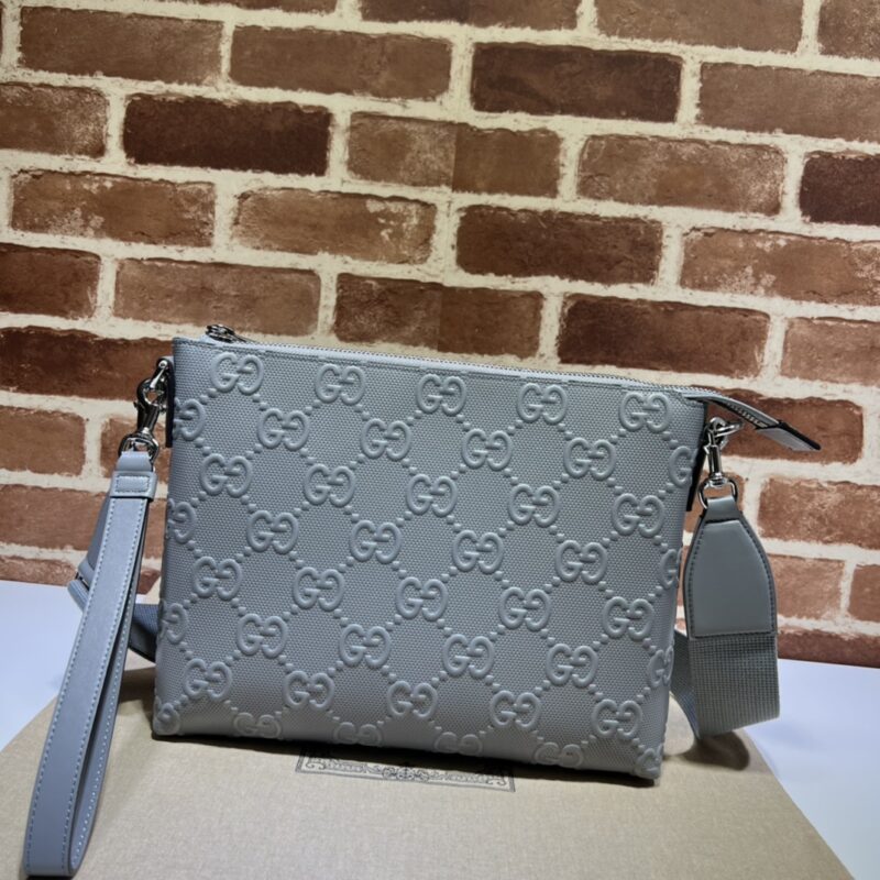 GUCCI古驰GG印花压纹中号邮差包696009