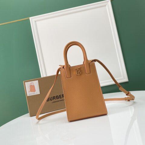 Burberry巴宝莉粒纹皮革Frances 托特包