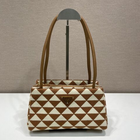 PRADA普拉达刺绣织物新款手提包1BA368