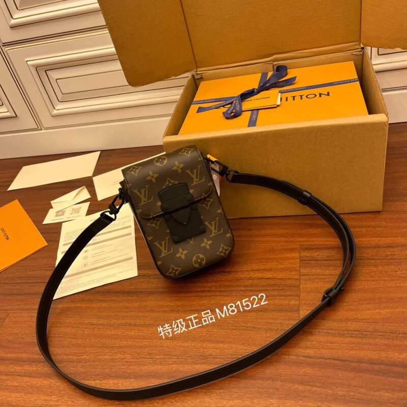 LV M81522 S-LOCK VERTICAL 老花手机包