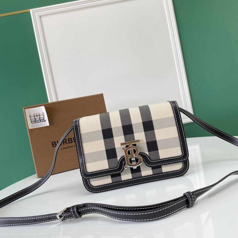 Burberry巴宝莉TB 专属标识锁扣包