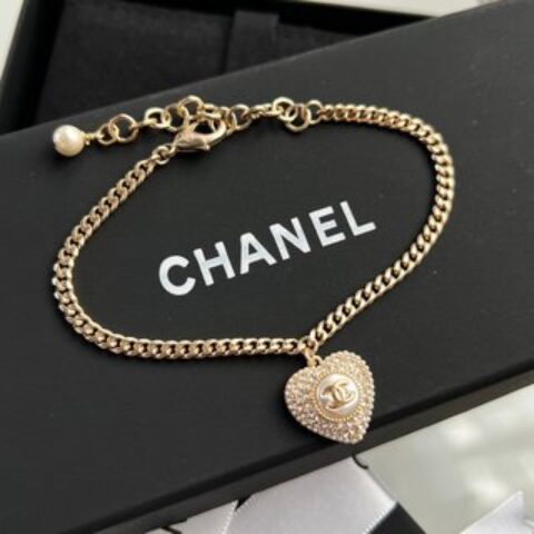 新款☑️CHANEL香奈儿双c满钻桃心爱心手链 项链