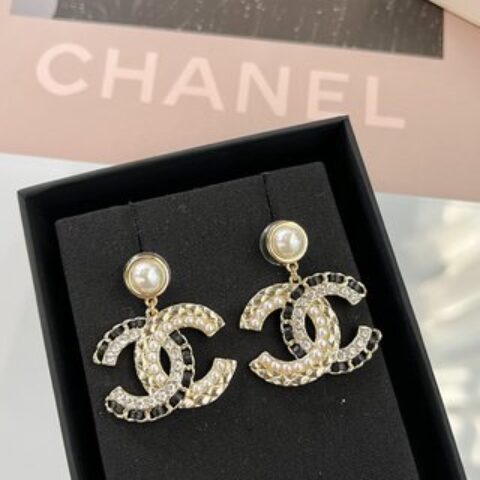 新款☑️CHANEL香奈儿c2双c黑皮绳珍珠耳钉耳环