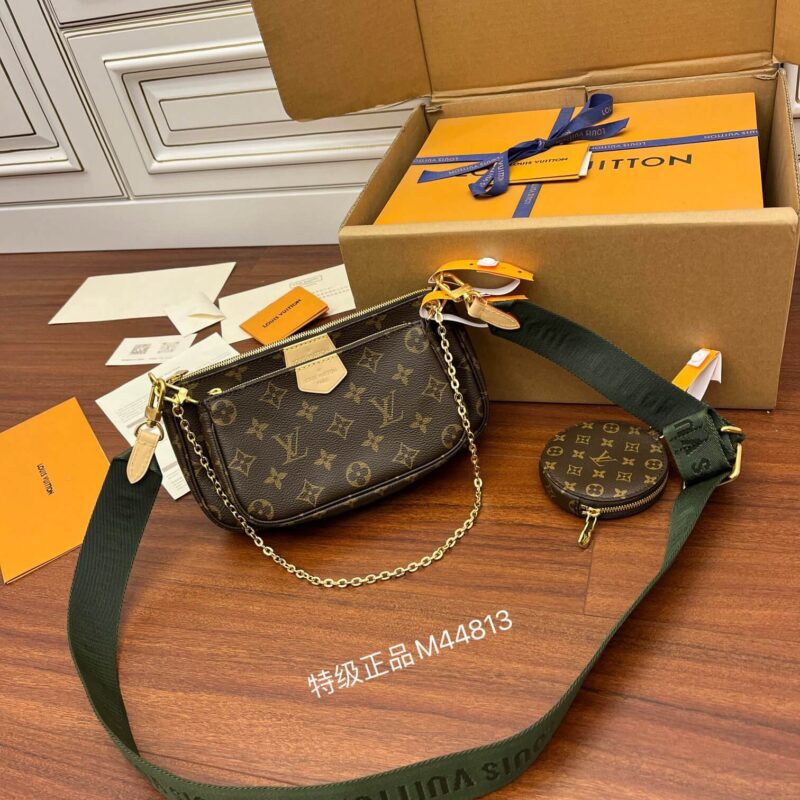 M44813 LV MULTI POCHETTE ACCESSORIES 五合一麻将包