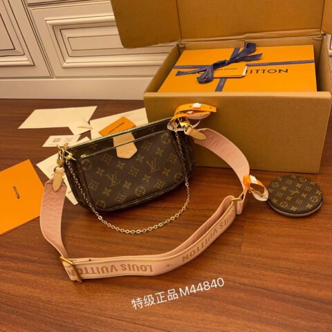 LV M44840 MULTI POCHETTE ACCESSOIRES BAG