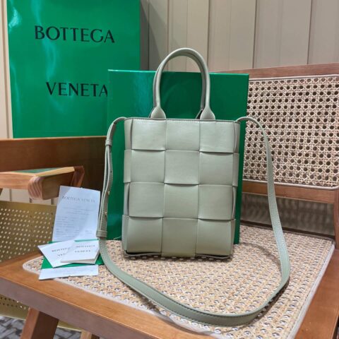 Bottega Veneta MINI CASSETTE TOTE 22CM BAG 709341洞石绿