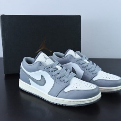 B0F9T3 Air Jordan 1 Low  灰白 氧化中底男女同款运动板鞋货号：553558-053