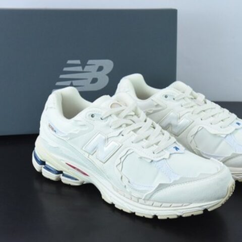 新百伦 New Balance " Refined Pack " 海盐白2002系列 复古休闲跑步鞋 纯原版本官方货号: M2002RDC