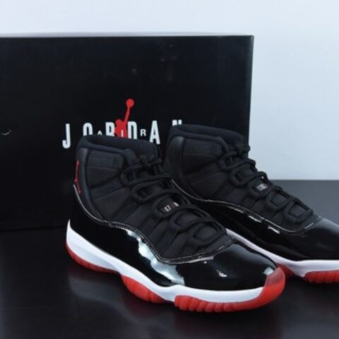 Air Jordan 11 Bred 高帮男士篮球鞋 黑红 货号：378037 061