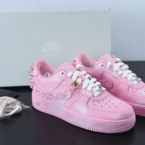 Nike Air Force 1 Low 07 粉色水晶链 空军一号低帮休闲板鞋 官方货号：DD8959 100