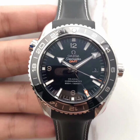 BF精品 海马600米系列自动机械男表搭载性能稳定的原版4针GMT8605机芯