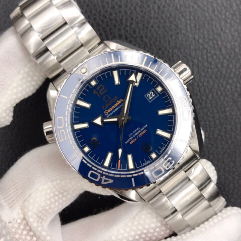 VS新品发售：海马600GMT太极圈43.5mm 一体的黑白陶瓷圈