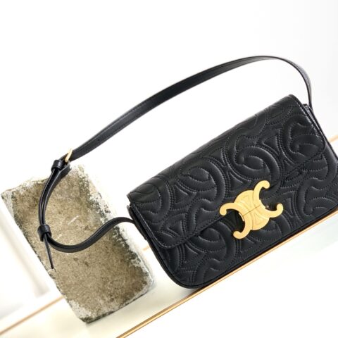 CELINE赛琳最新款绗缝限定凯旋门腋下包194143