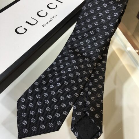 GUCCI古驰100%顶级提花真丝GG互扣式领带