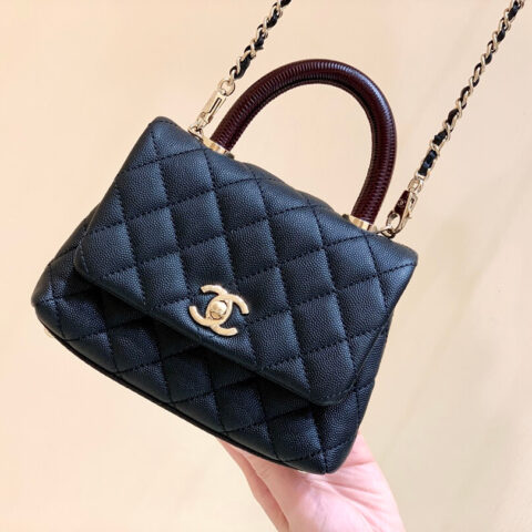 CHANEL 经典coco handle Mini 19CM AS2215黑色/酒红手柄/红色内里