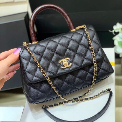 CHANEL 经典款之Coco handle 23CM A92990黑色/香槟色五金/酒红手柄/红色内里