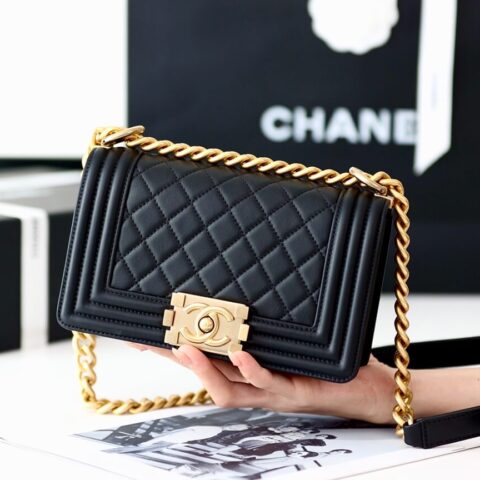 CHANEL 经典款之Leboy 20CM BAG A67085黑色胎牛皮/金扣