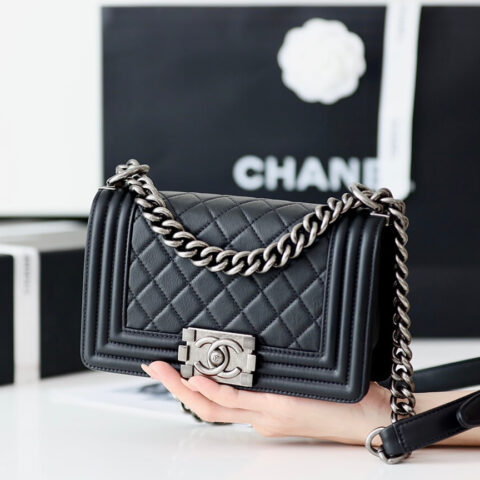CHANEL 经典款之Leboy 20CM BAG A67085黑色胎牛皮/银扣