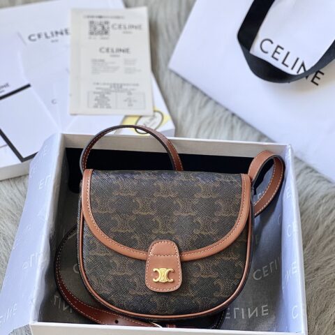 CELINE赛琳TRIOMPHE BESACE 迷你马鞍包196702